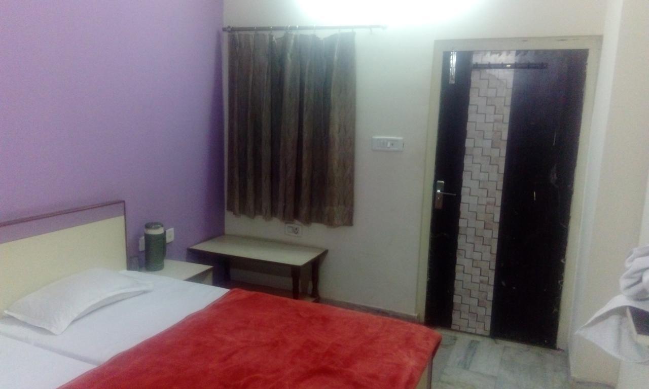 Hotel Harish Palace Agra  Exterior photo